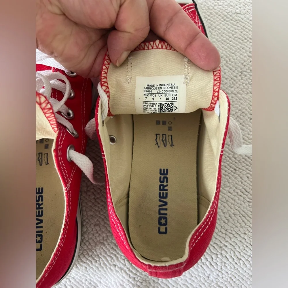 Converse Chuck Taylor All Star Low-Top Sneaker - Red / Size: 7 Mens / 9 Women’s - Picture 5 of 12